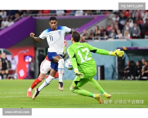 拉什福德在国际比赛中表现出色荣获最佳球员奖引发广泛关注